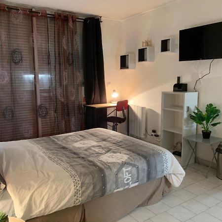 Nimes Studio Parking Dhuoda Kültér fotó