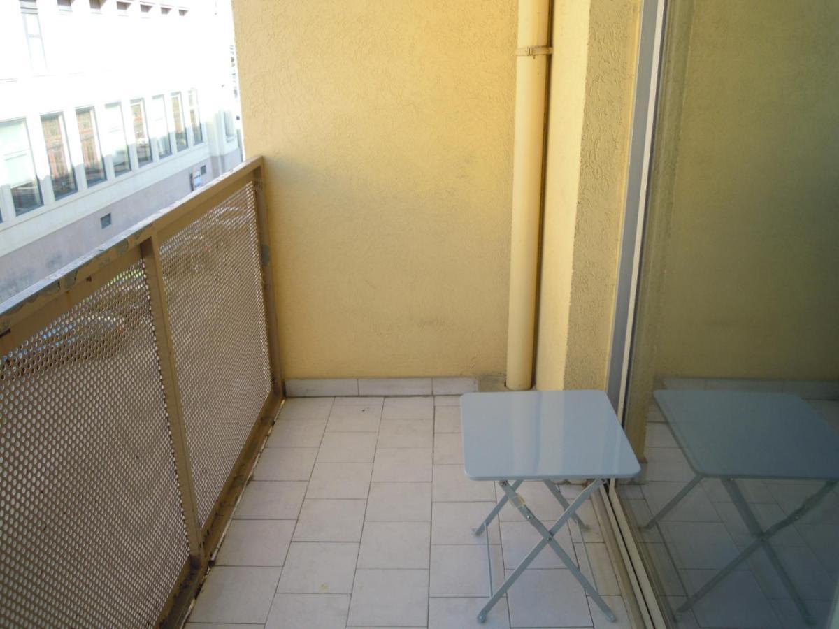Nimes Studio Parking Dhuoda Kültér fotó