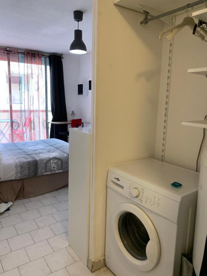 Nimes Studio Parking Dhuoda Kültér fotó