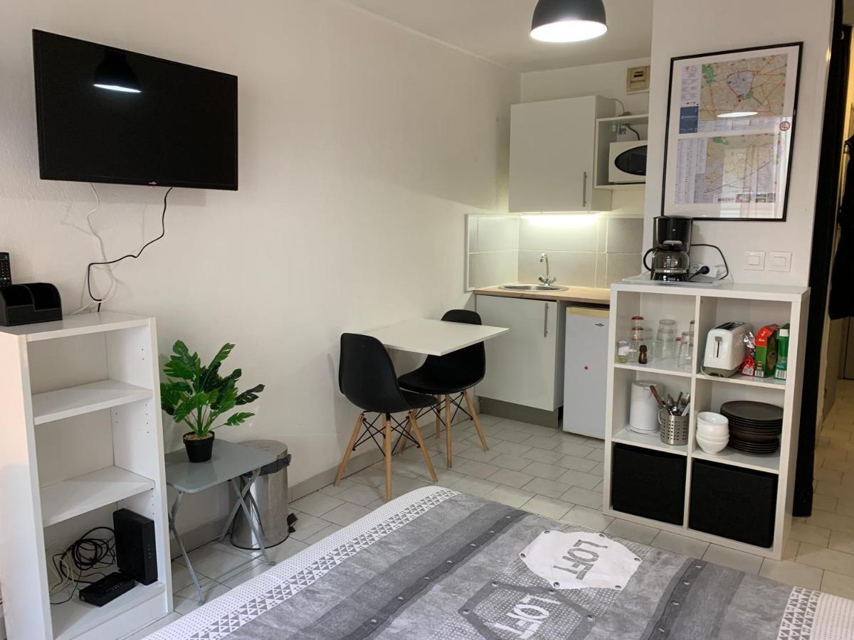 Nimes Studio Parking Dhuoda Kültér fotó