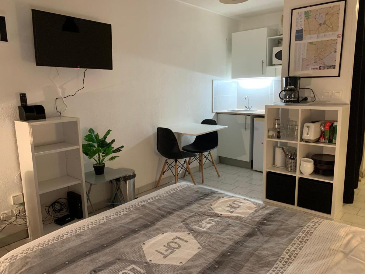 Nimes Studio Parking Dhuoda Kültér fotó